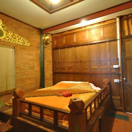 Ayutthaya Bouchic Hostel Eksteriør bilde