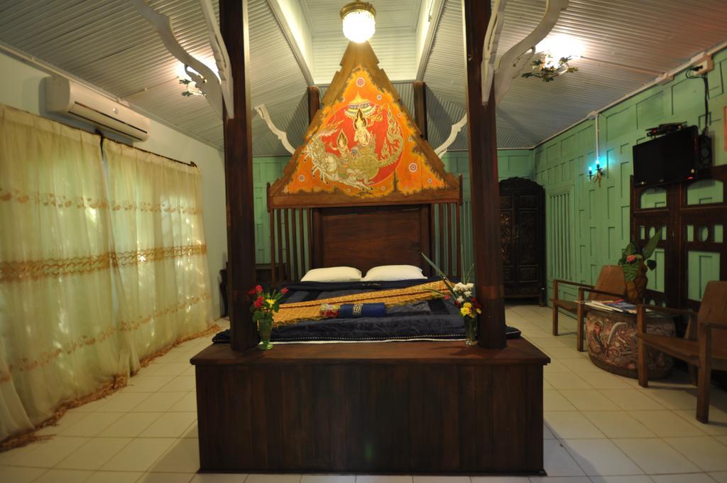 Ayutthaya Bouchic Hostel Eksteriør bilde