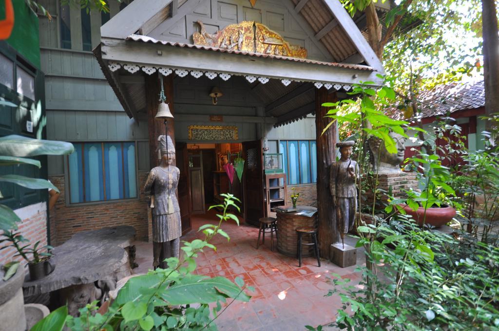 Ayutthaya Bouchic Hostel Eksteriør bilde